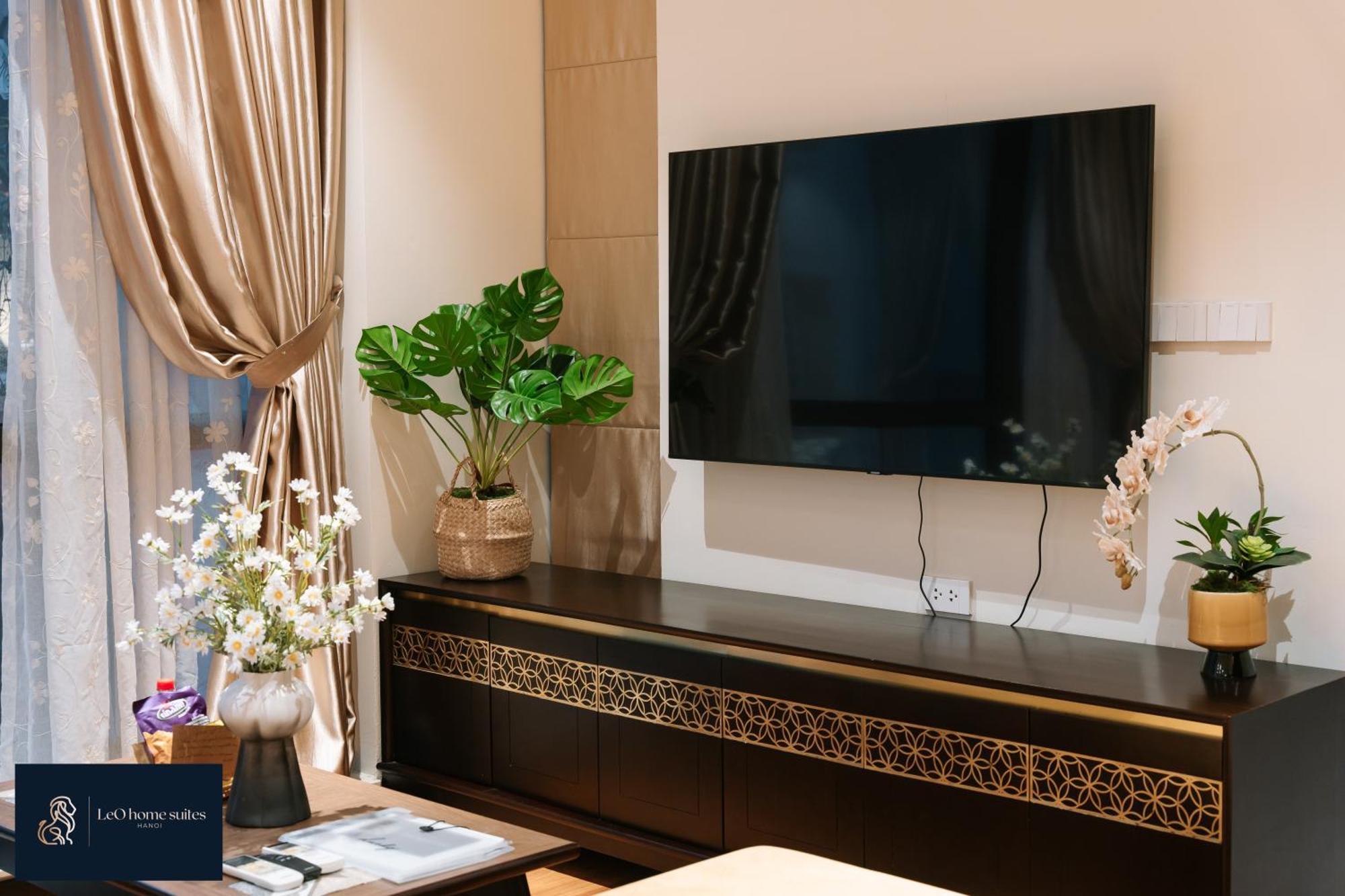 Home Suites -Natural Light -Projector -Spacious - 2Br Incenter Ханой Экстерьер фото