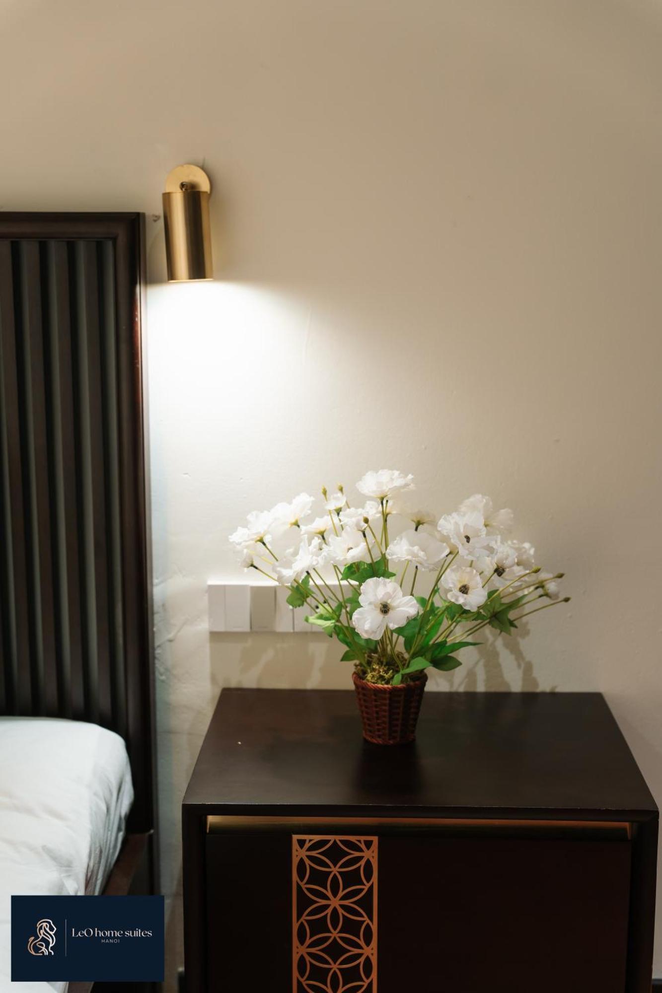 Home Suites -Natural Light -Projector -Spacious - 2Br Incenter Ханой Экстерьер фото